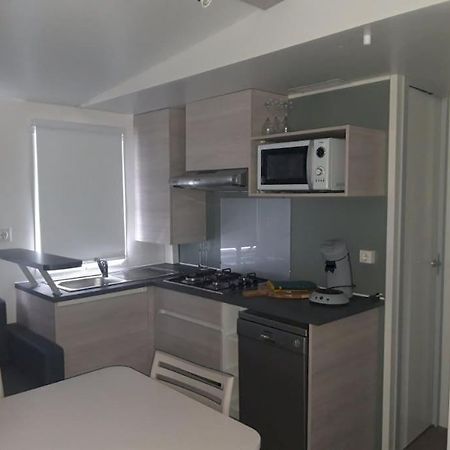 Calvi Mobil-Home Neuf Particulier Sur Camping Люмио Екстериор снимка